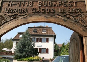 wood-gate