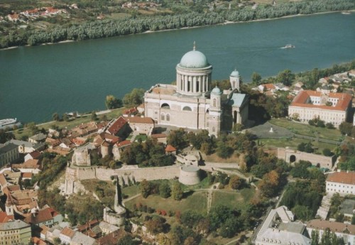 800px-Basilica_of_Esztergom 800px-Basilica_of_Esztergom