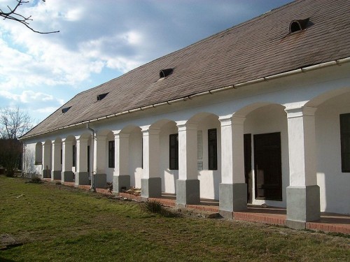 800px-Orbanhaz-Szilvasvarad 800px-Orbanhaz-Szilvasvarad