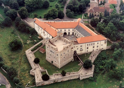 800px-Sarospatak_-_Castle 800px-Sarospatak_-_Castle